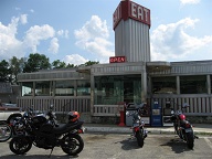 A real genuine US diner - there's not many of these left!